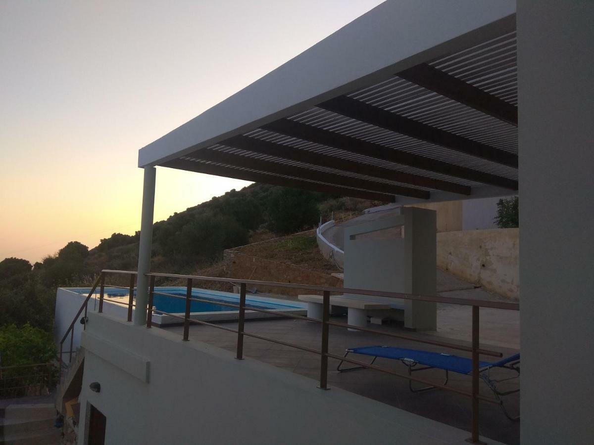 Villa Gusta Tholos  Eksteriør billede
